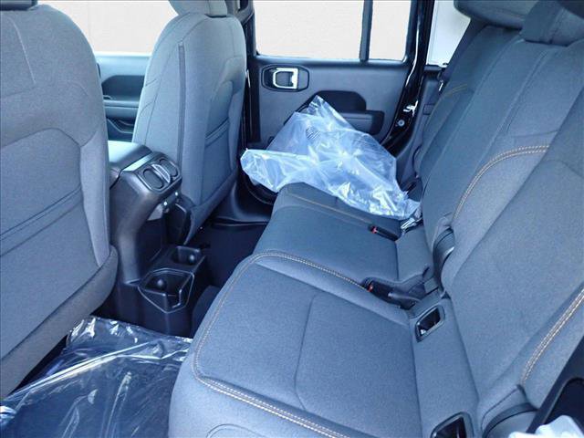 New 2025 Jeep Gladiator Sport AWD/4WD image 8