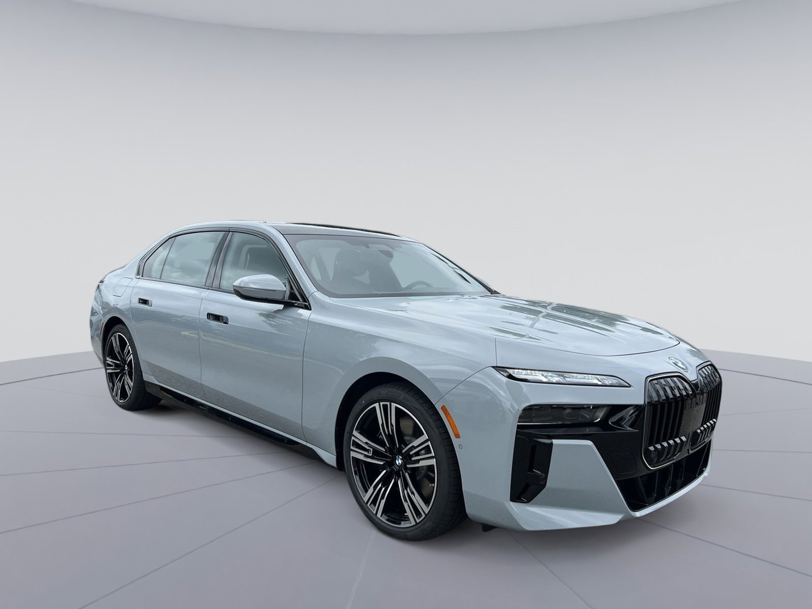 New 2025 BMW 740i xDrive w/ Executive Package image 7