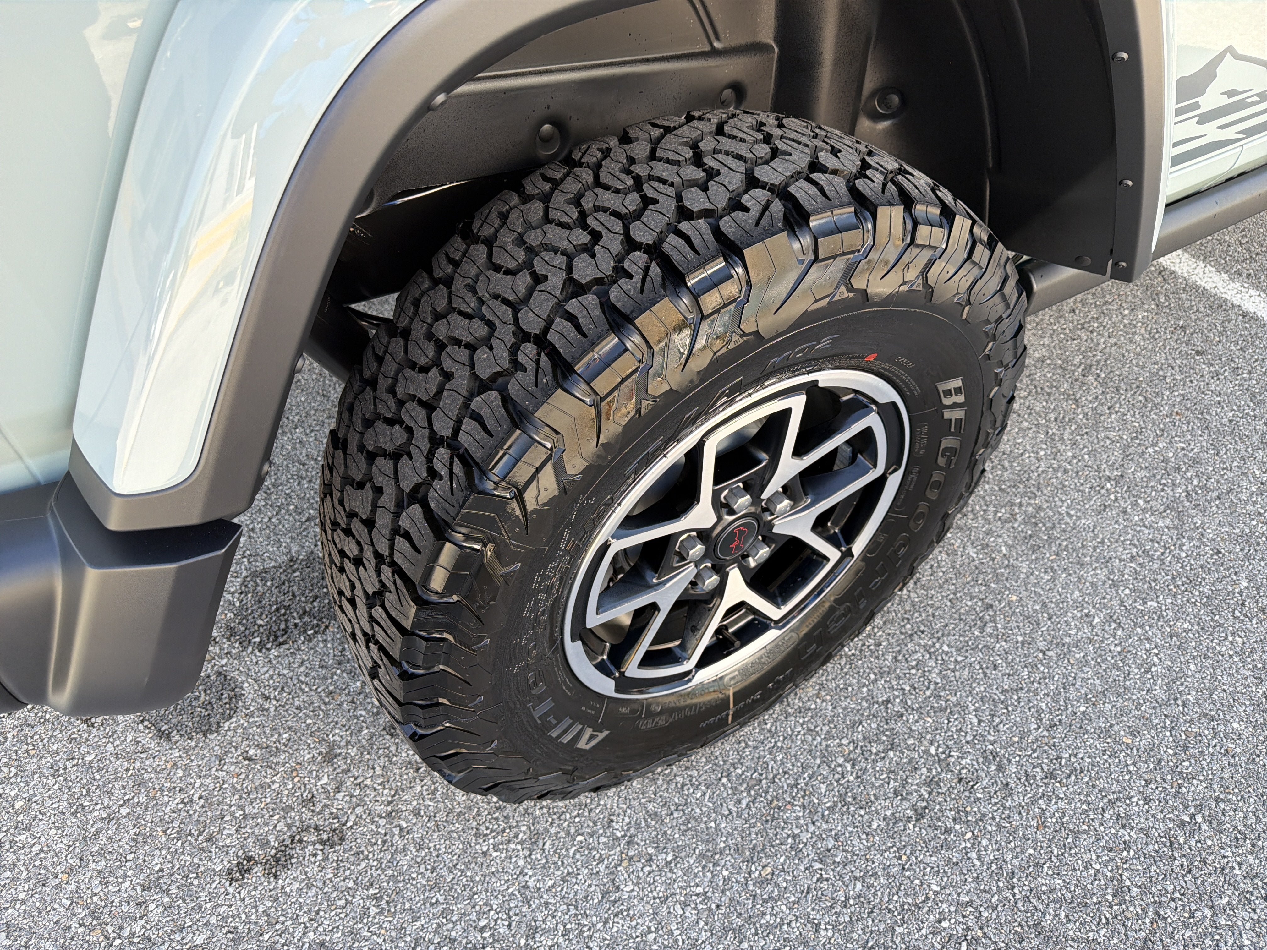 New 2026 Jeep Wrangler Unlimited Rubicon w/ Rockslide Package AWD/4WD image 27
