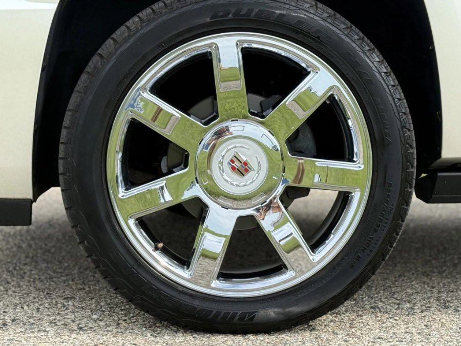 Used 2009 Cadillac Escalade Hybrid image 16