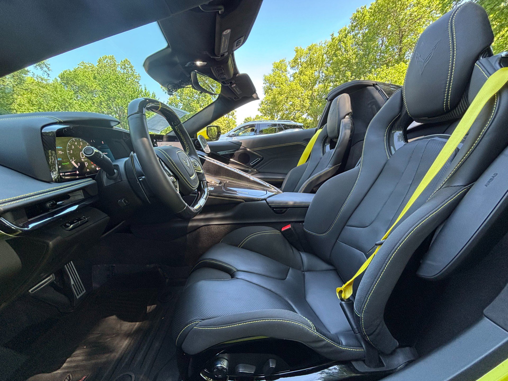 Used 2024 Chevrolet Corvette Z06 RWD image 31