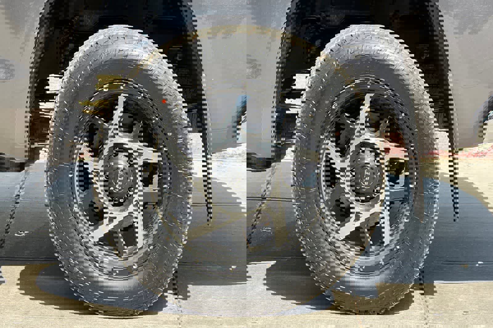 Used 2014 Toyota Tundra SR5 w/ SR5 Upgrade Package image 34