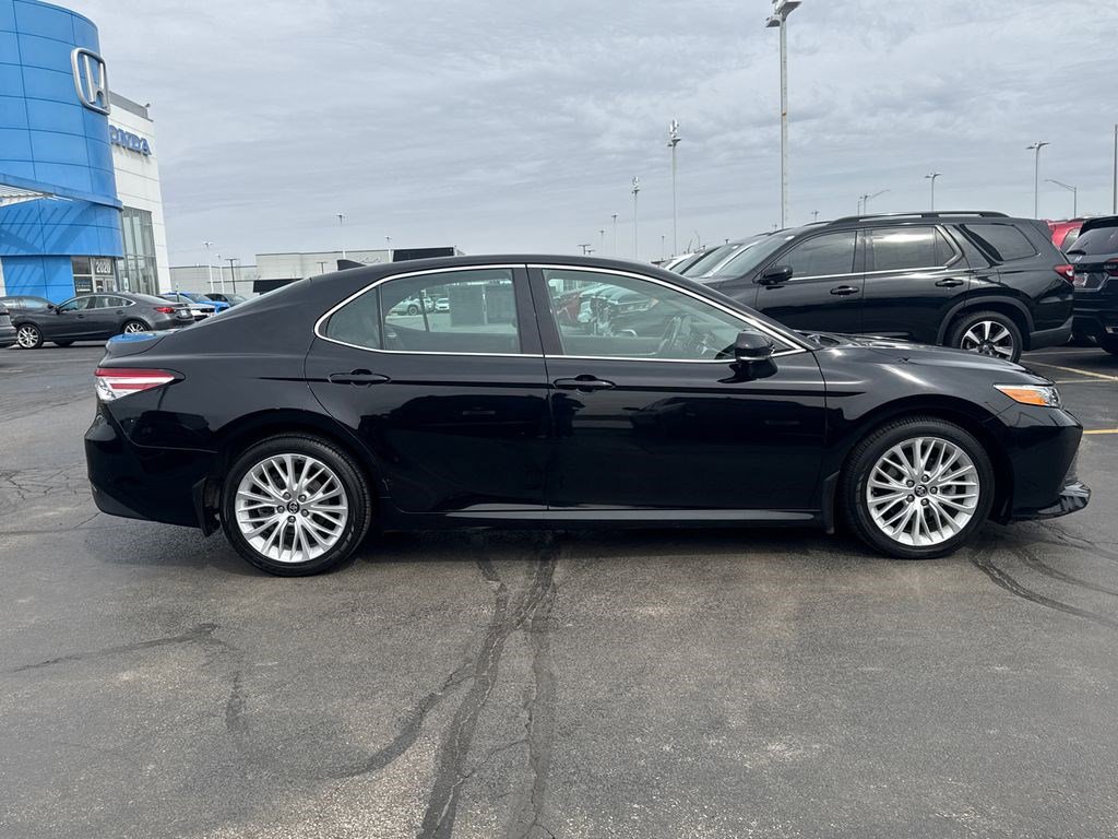 Used 2020 Toyota Camry XLE FWD image 12