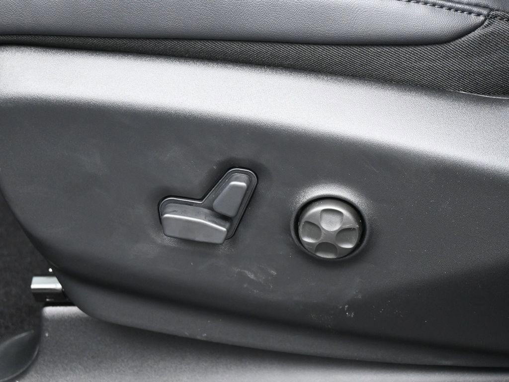 New 2026 Chrysler Pacifica Select image 12