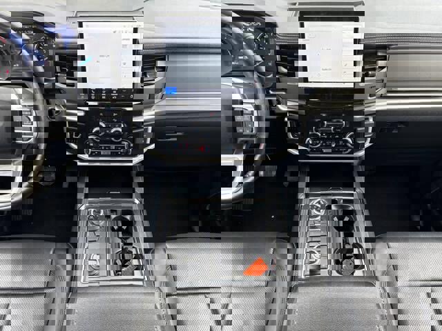 Used 2024 Ford Expedition XLT image 17