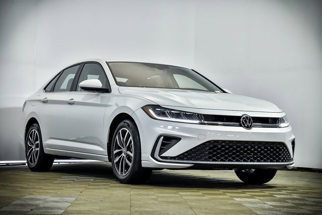 New 2025 Volkswagen Jetta SE