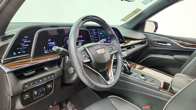 Used 2023 Cadillac Escalade Premium Luxury w/ Performance Package image 19