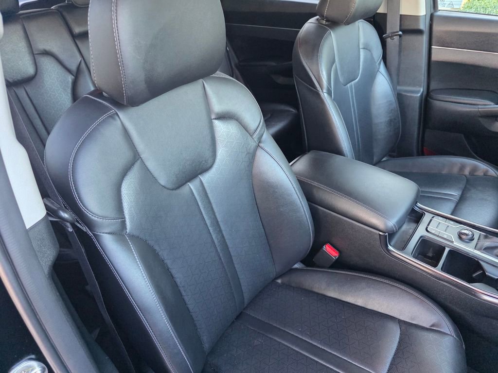 Used 2022 Kia Sorento S image 35