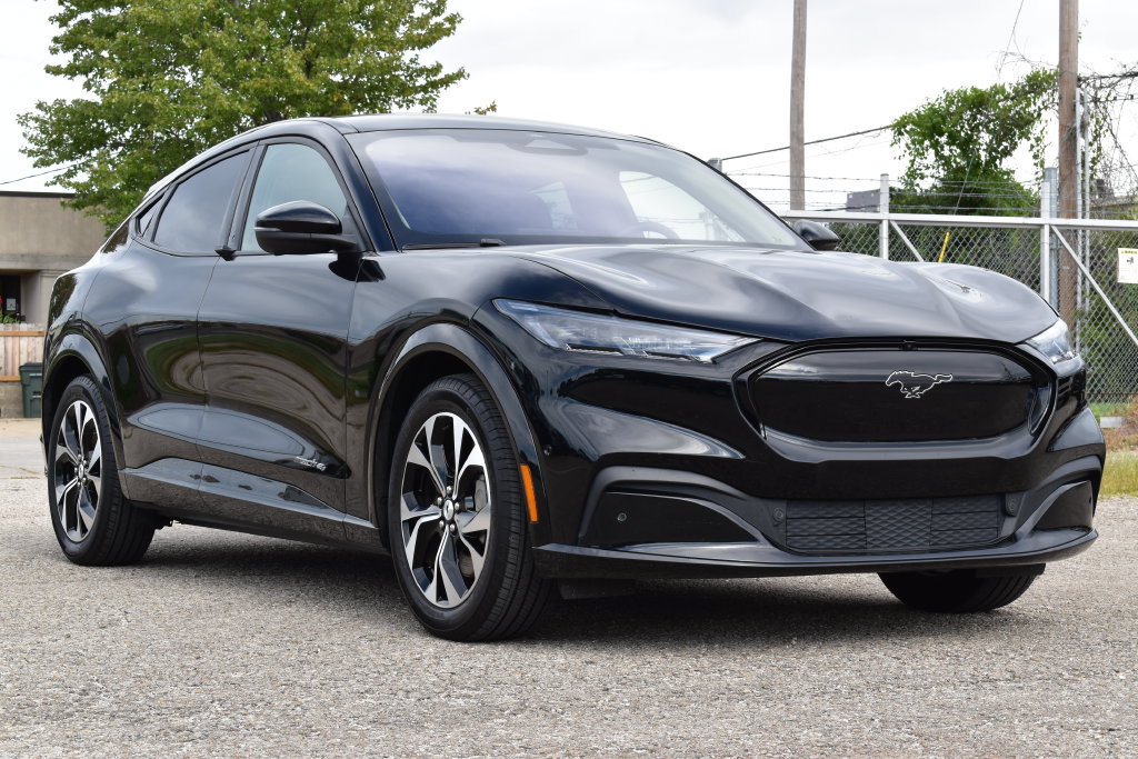 Certified 2023 Ford Mustang Mach-E Premium AWD/4WD image 3