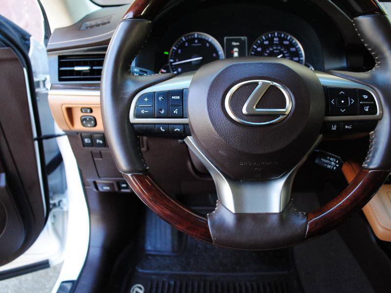 Used 2017 Lexus ES 350 Premium w/ Navigation System Package image 34