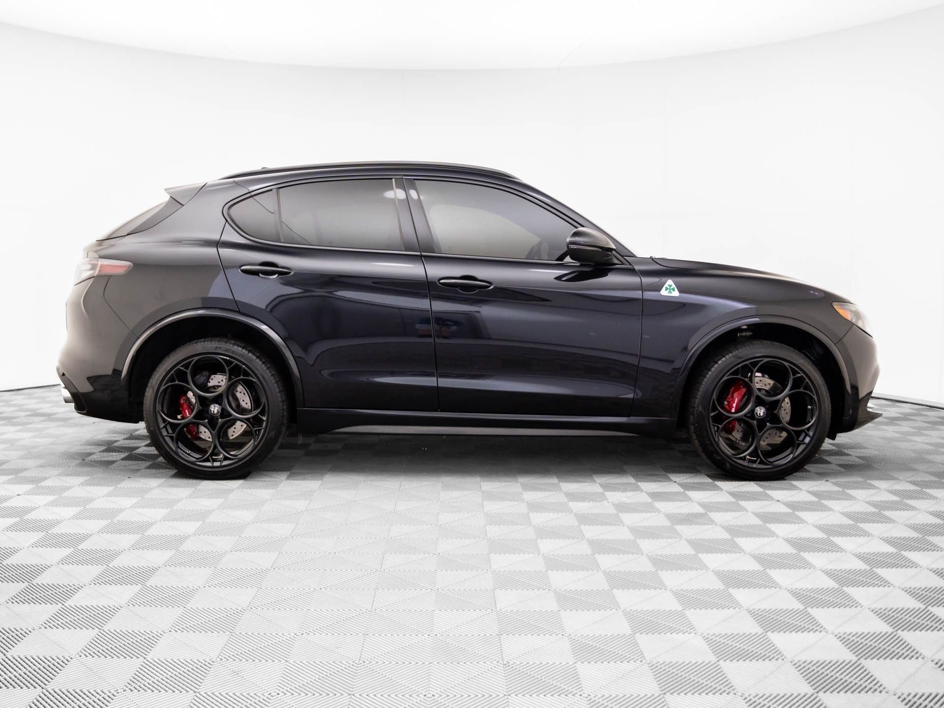 Used 2024 Alfa Romeo Stelvio Quadrifoglio w/ Active Assist Plus Package image 8