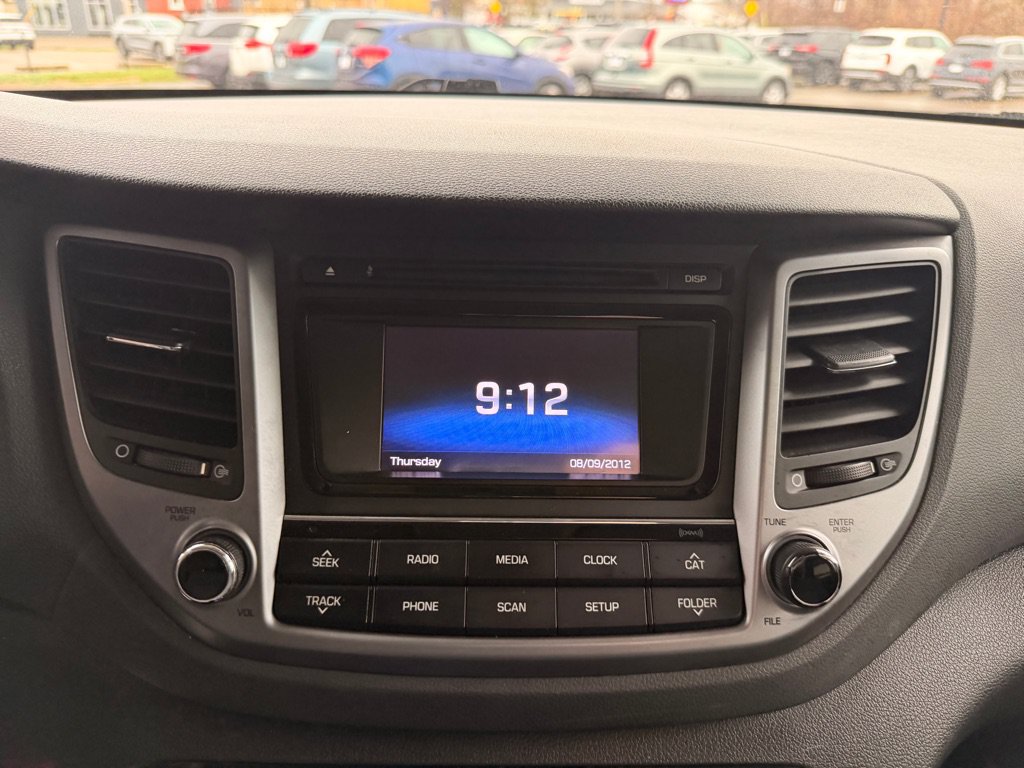 Used 2017 Hyundai Tucson SE w/ SE Popular Package 02 AWD/4WD image 24