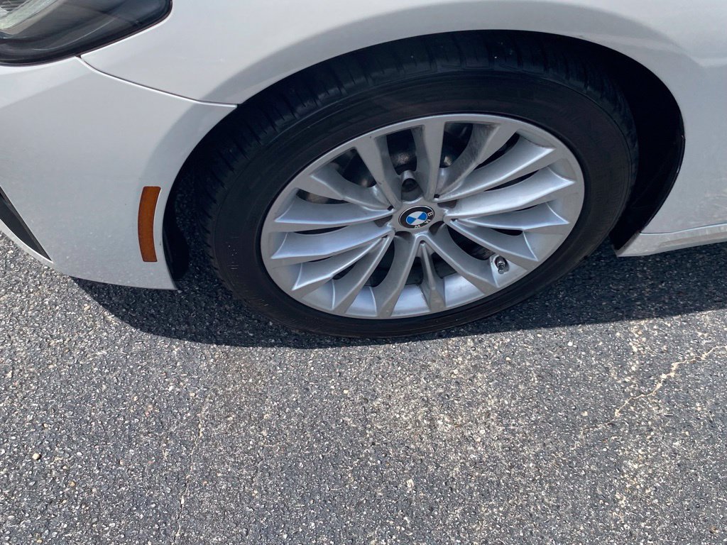 Used 2021 BMW 530i w/ Convenience Package RWD image 16
