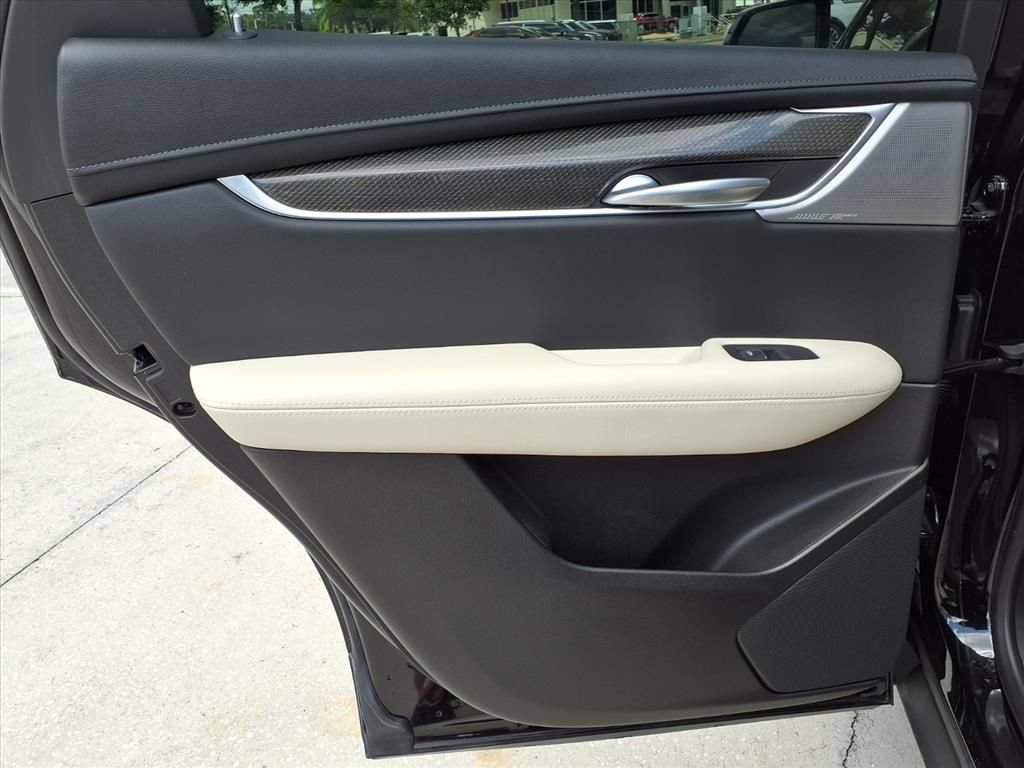 Used 2025 Cadillac XT5 Sportv AWD/4WD image 17