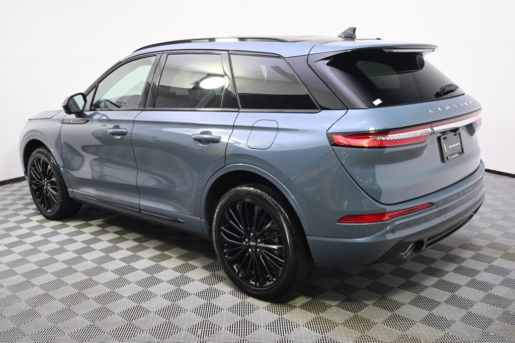 Used 2026 Lincoln Corsair Premiere AWD/4WD image 3