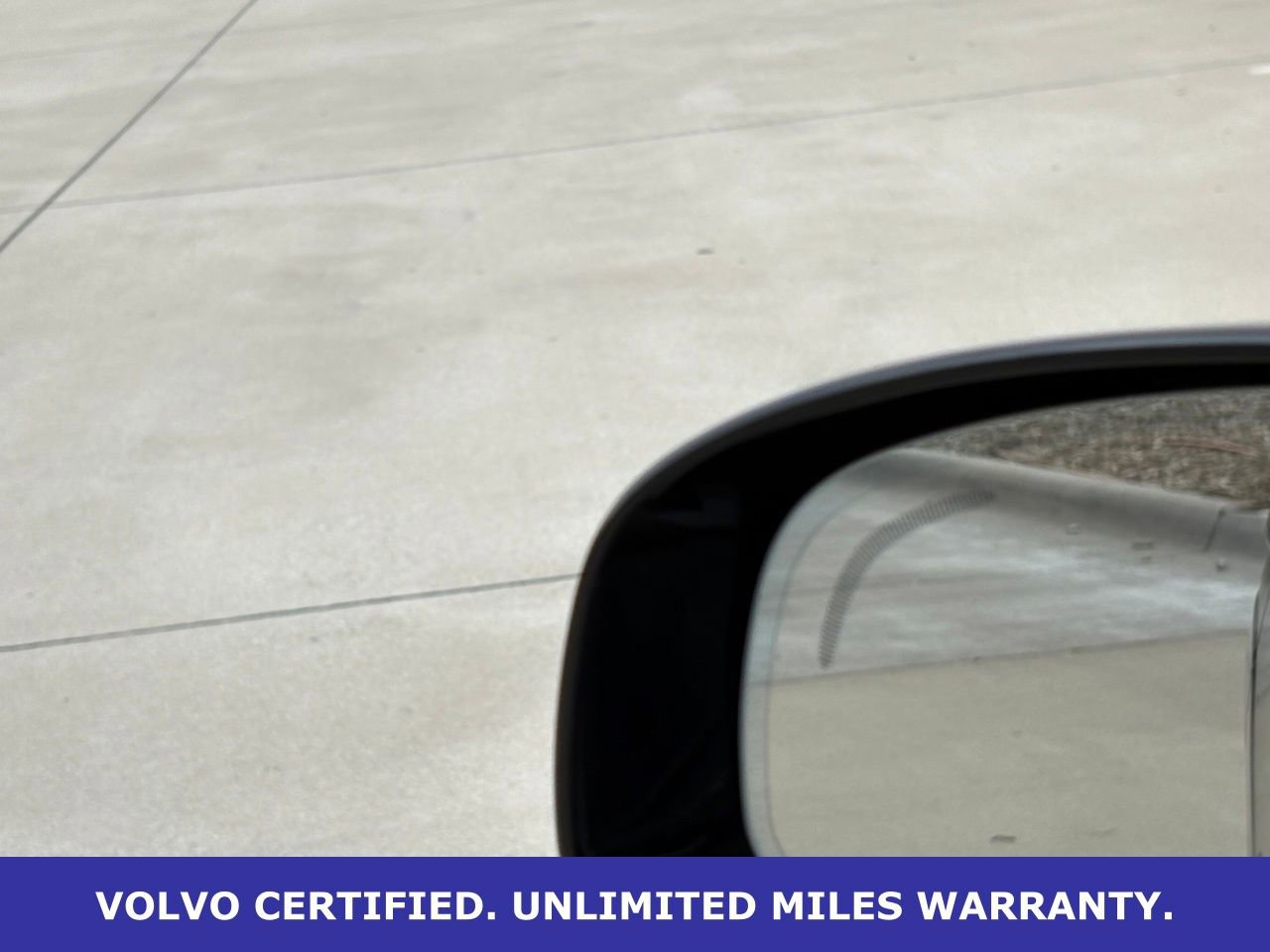 Certified 2025 Volvo XC60 B5 Plus AWD/4WD image 13