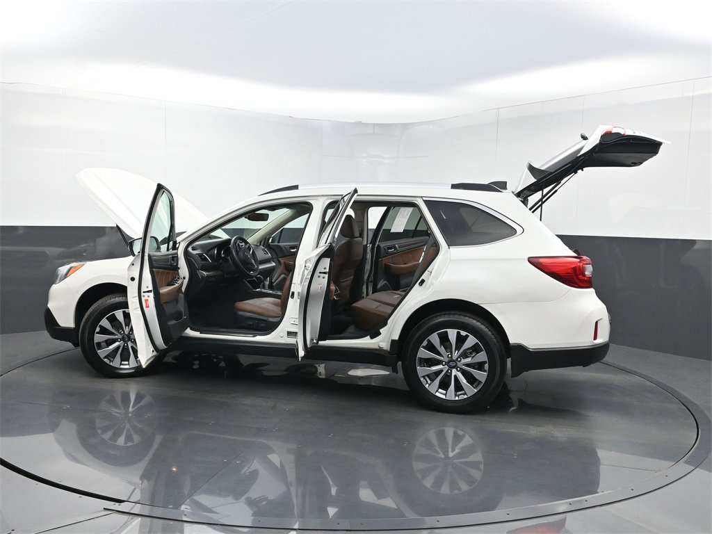 Used 2017 Subaru Outback 2.5i Touring image 37