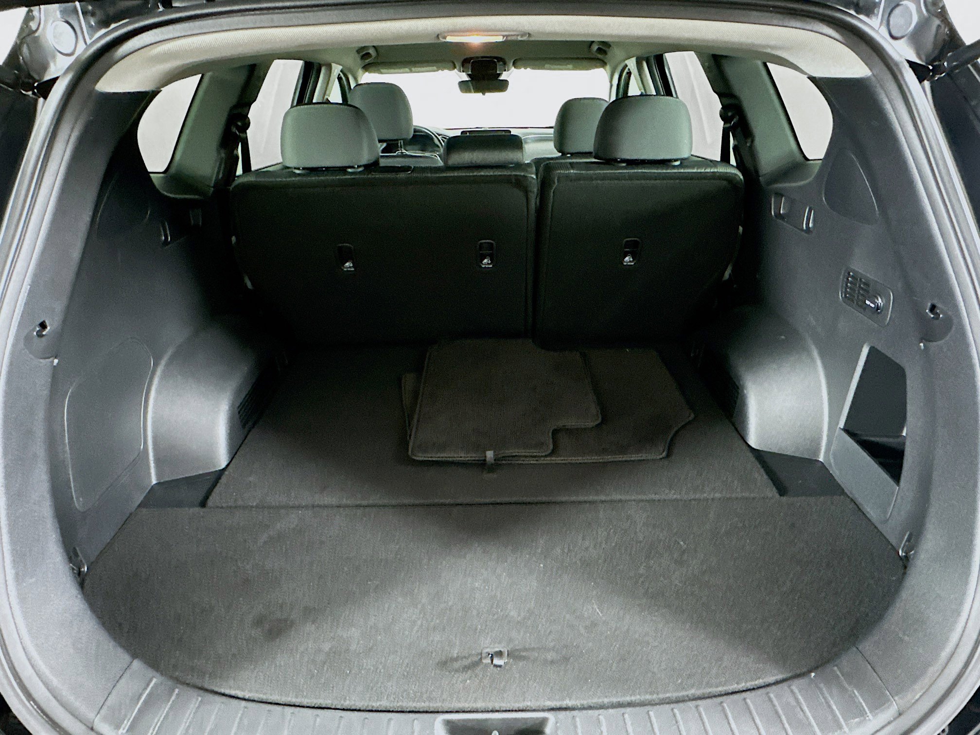 Used 2022 Hyundai Santa Fe SEL image 28