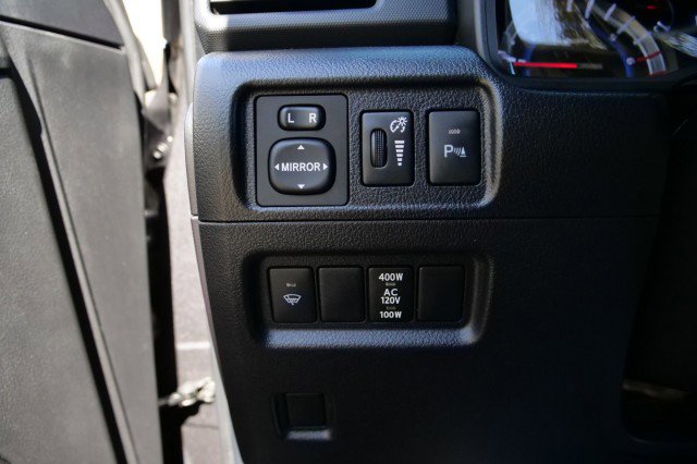 Used 2018 Toyota 4Runner Limited AWD/4WD image 15
