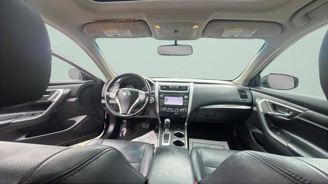 Used 2013 Nissan Altima 2.5 SL w/ Technology Pkg image 24