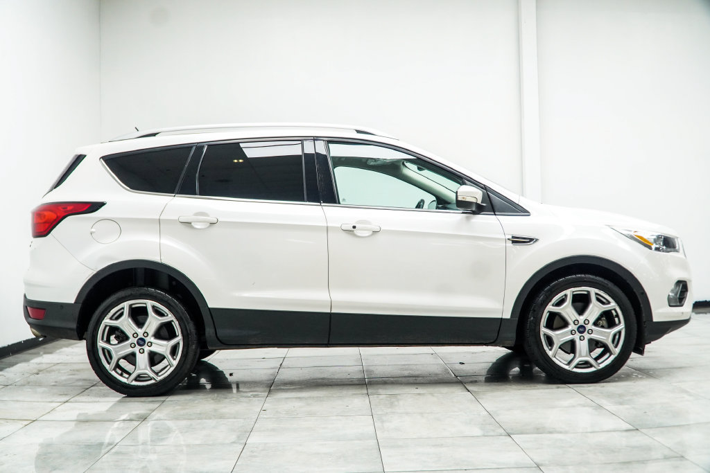 Used 2019 Ford Escape Titanium FWD image 7
