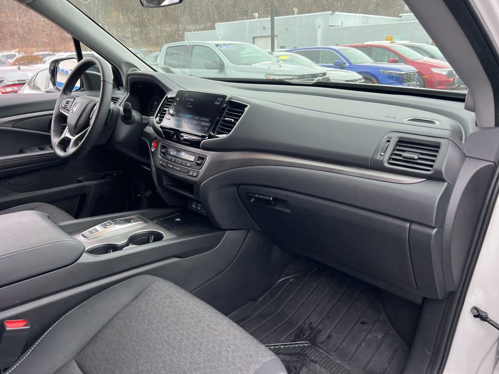 Certified 2025 Honda Ridgeline Sport image 27