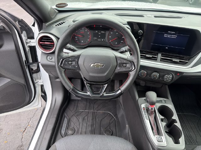 Certified 2024 Chevrolet Trax RS w/ Driver Confidence Package FWD image 13