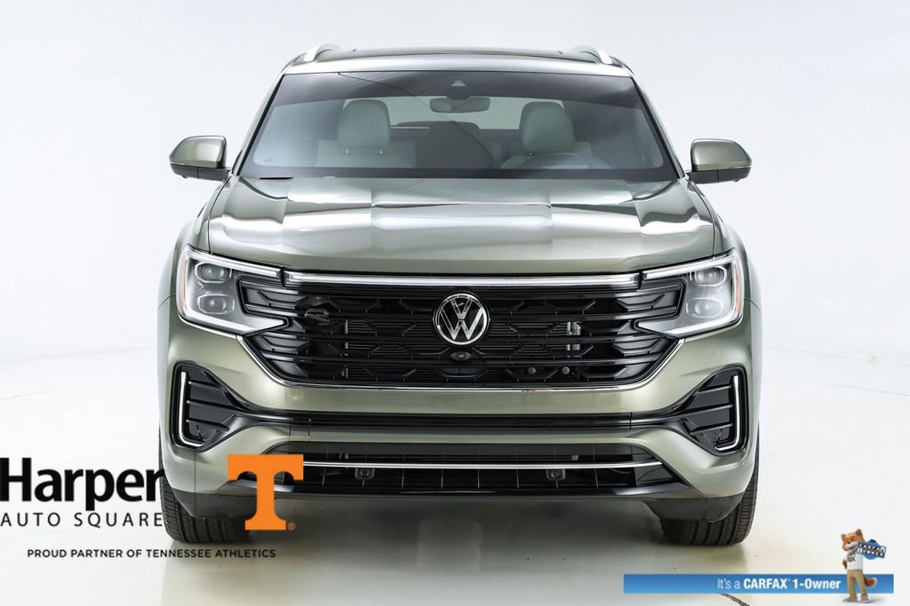 Used 2025 Volkswagen Atlas Cross Sport SEL Premium R-Line image 16