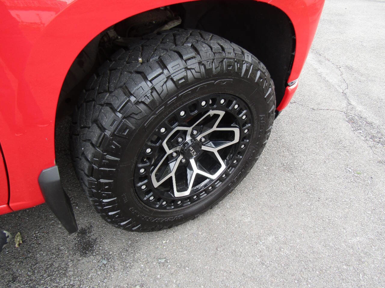 Used 2019 Chevrolet Silverado 1500 Custom w/ Custom Value Package AWD/4WD image 42