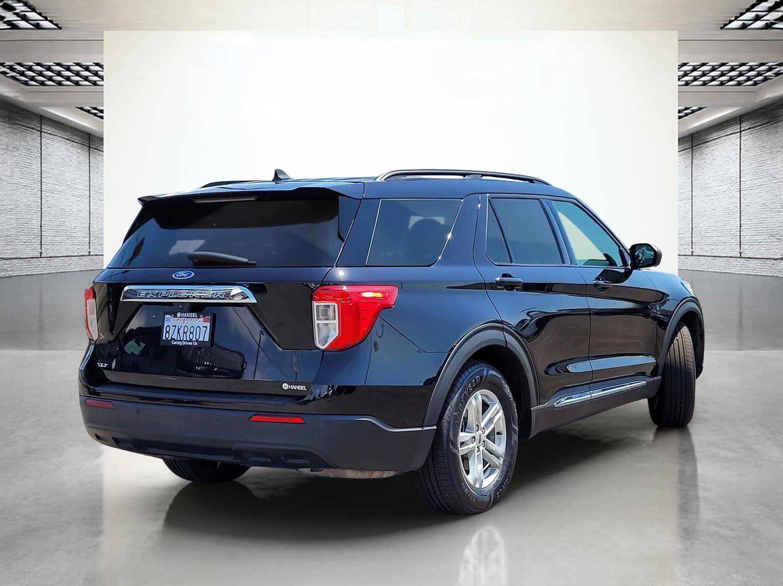 Used 2022 Ford Explorer XLT RWD image 7