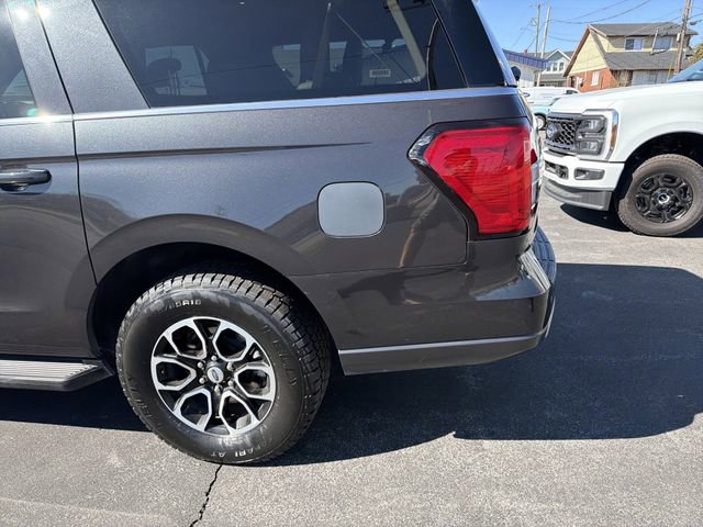 Used 2024 Ford Expedition Max XLT image 6