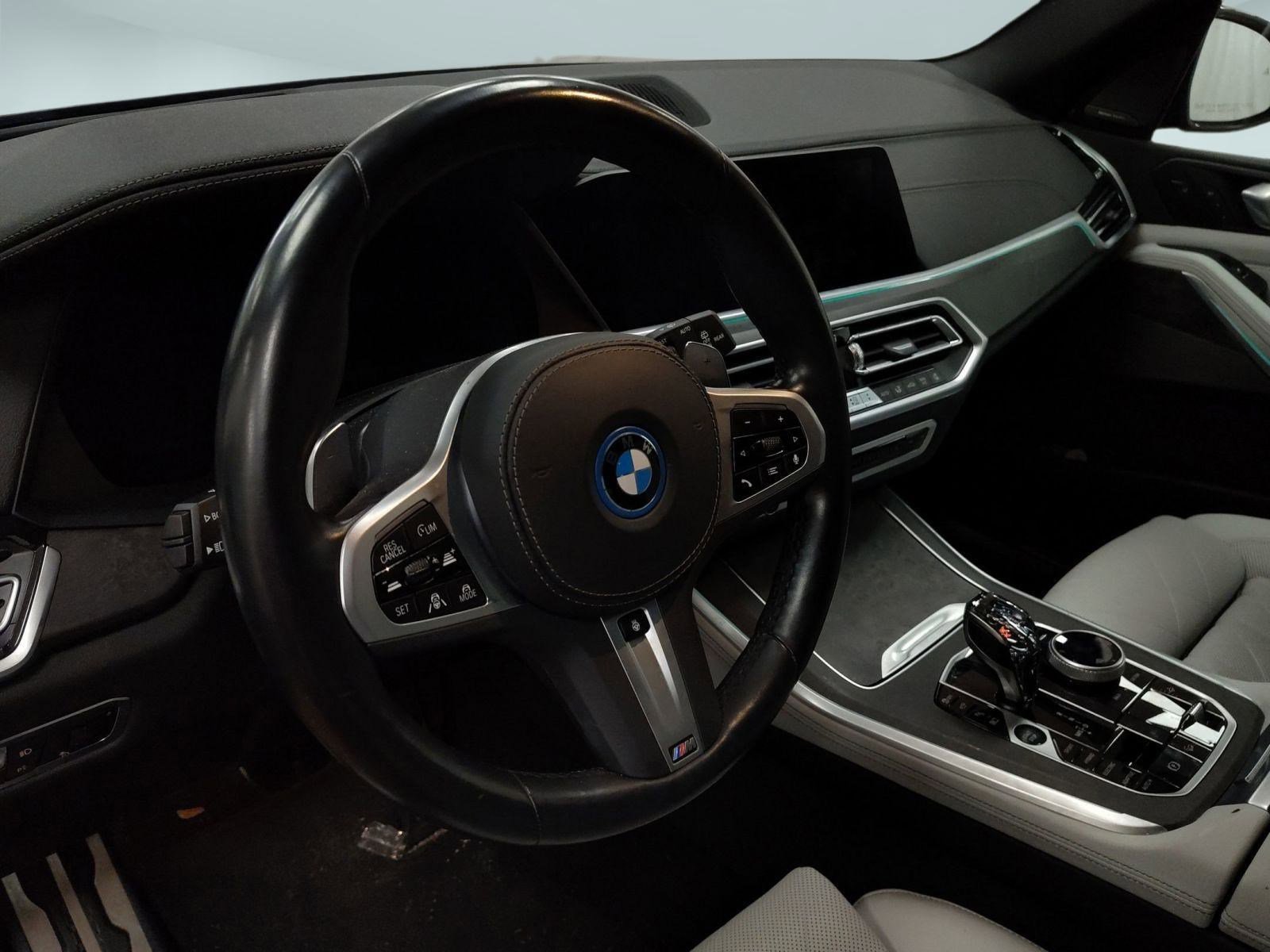 Certified 2023 BMW X5 xDrive45e w/ Executive Package image 18