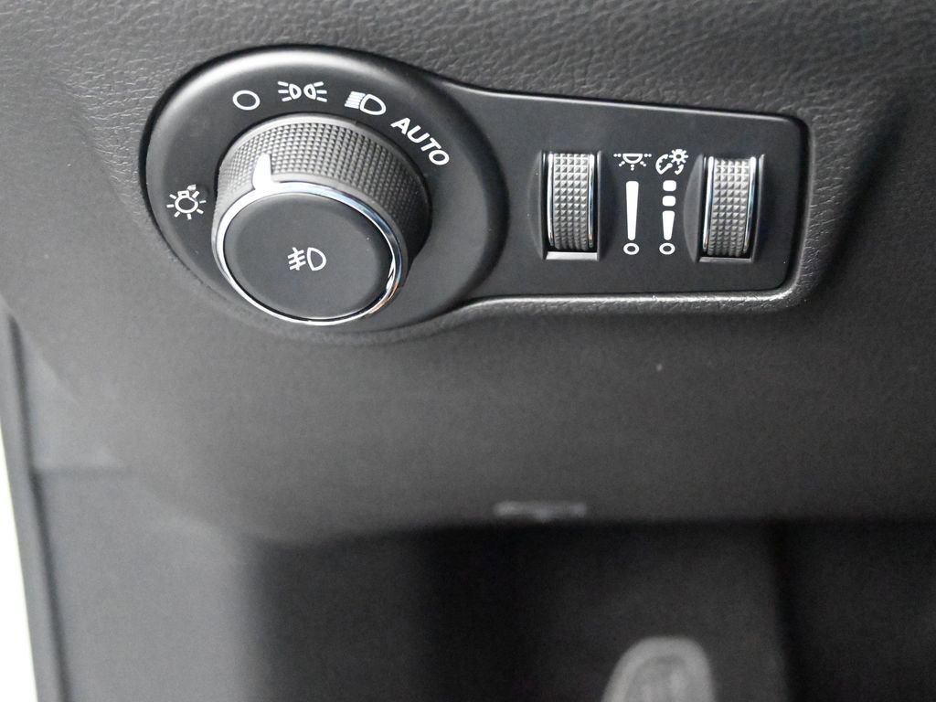 New 2026 Jeep Compass Latitude w/ Sun and Sound Group image 22