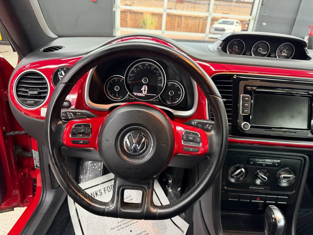 Used 2013 Volkswagen Beetle TDI FWD image 18