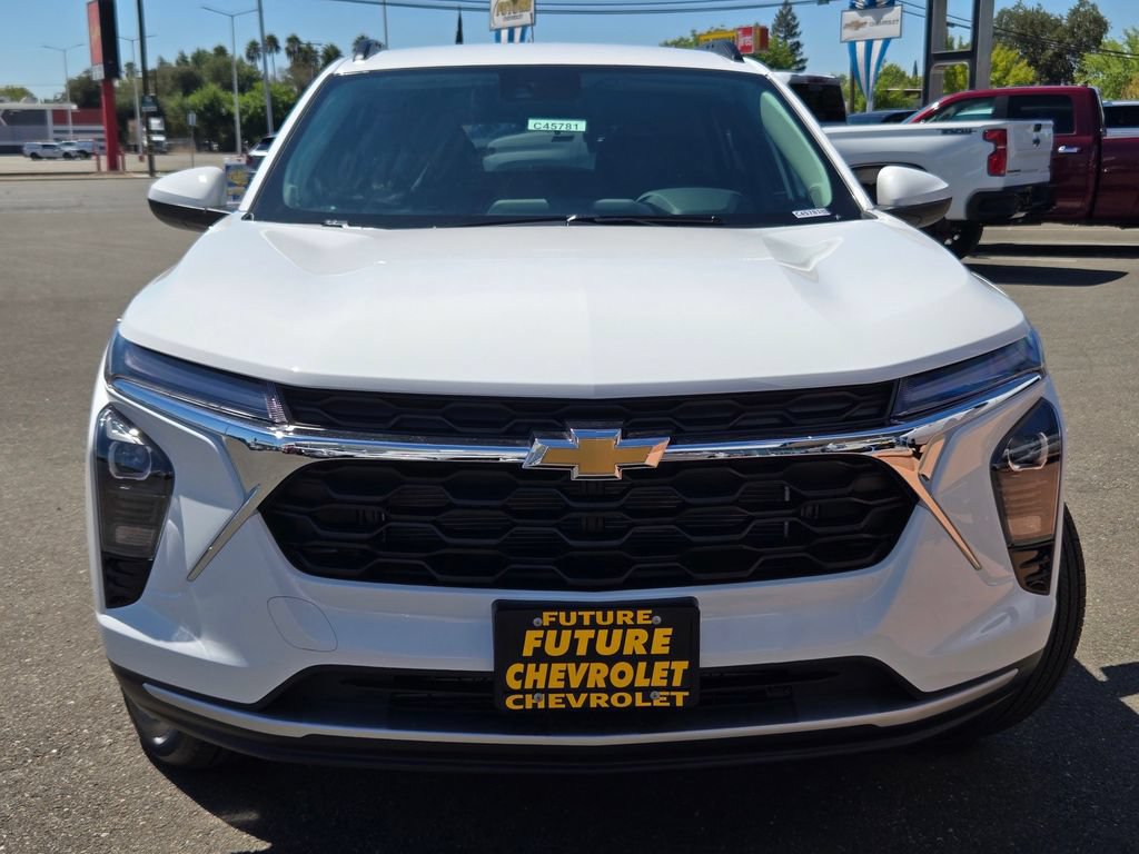 New 2026 Chevrolet Trax LT w/ Driver Confidence Package FWD image 2