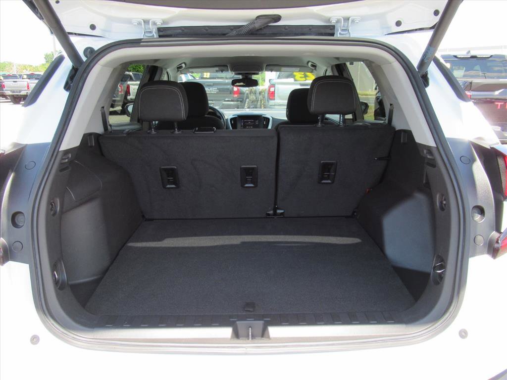 Used 2023 GMC Terrain SLE w/ Driver Convenience Package FWD image 30