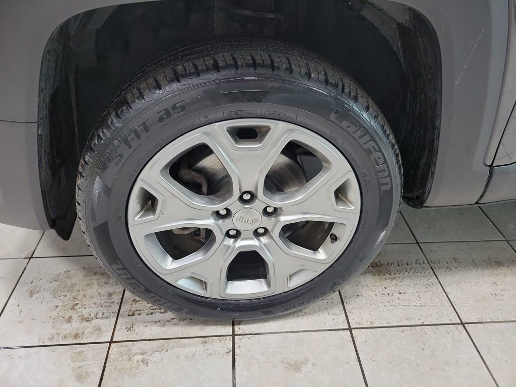 Used 2020 Jeep Renegade Limited image 50