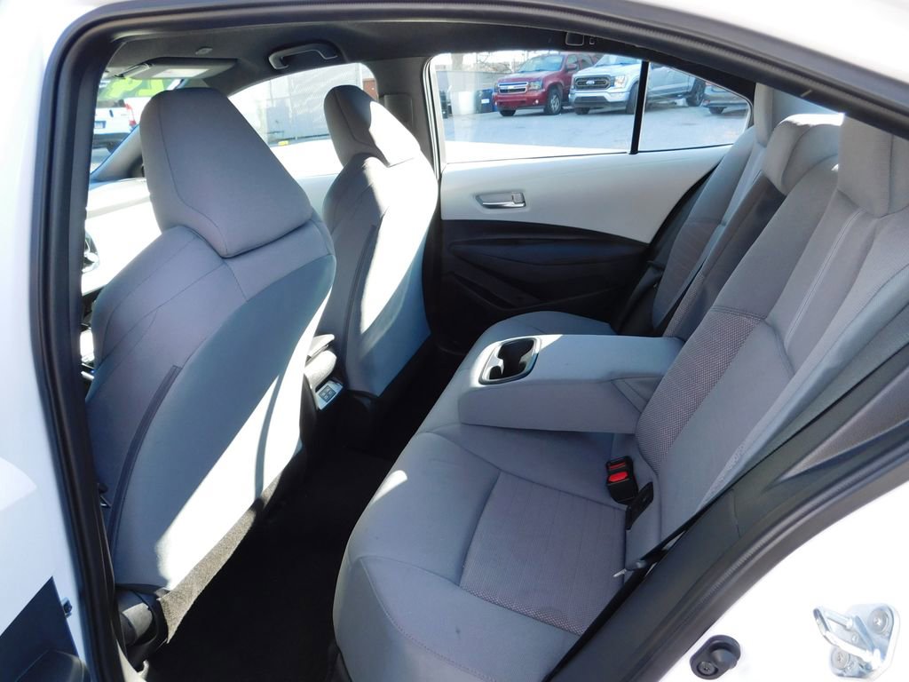 Used 2025 Toyota Corolla SE image 9