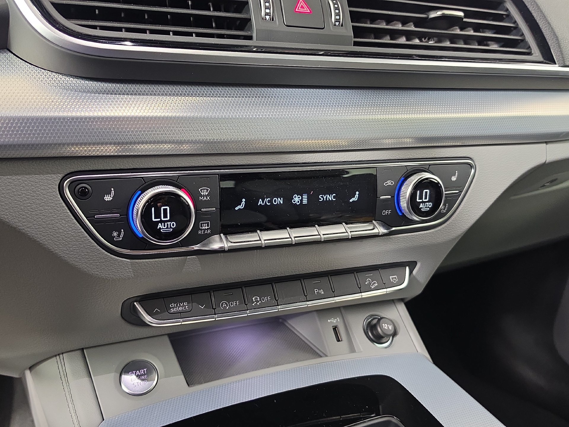 Certified 2024 Audi Q5 2.0T Premium Plus w/ Premium Plus Package AWD/4WD image 19