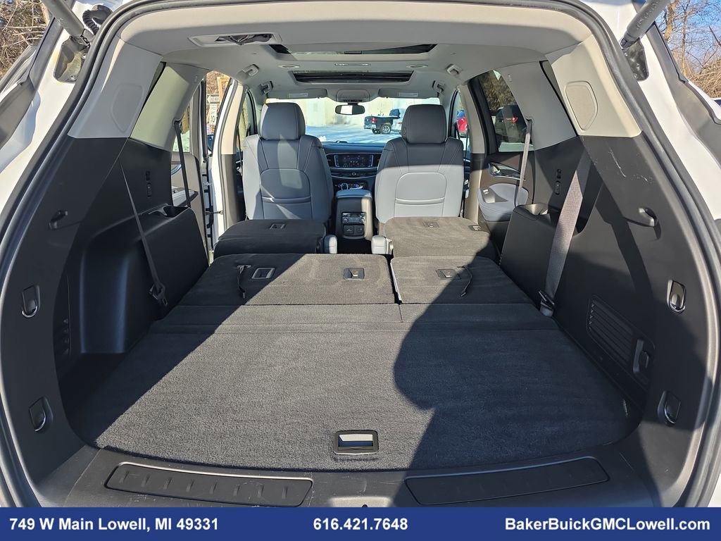 Used 2021 Buick Enclave Essence image 14