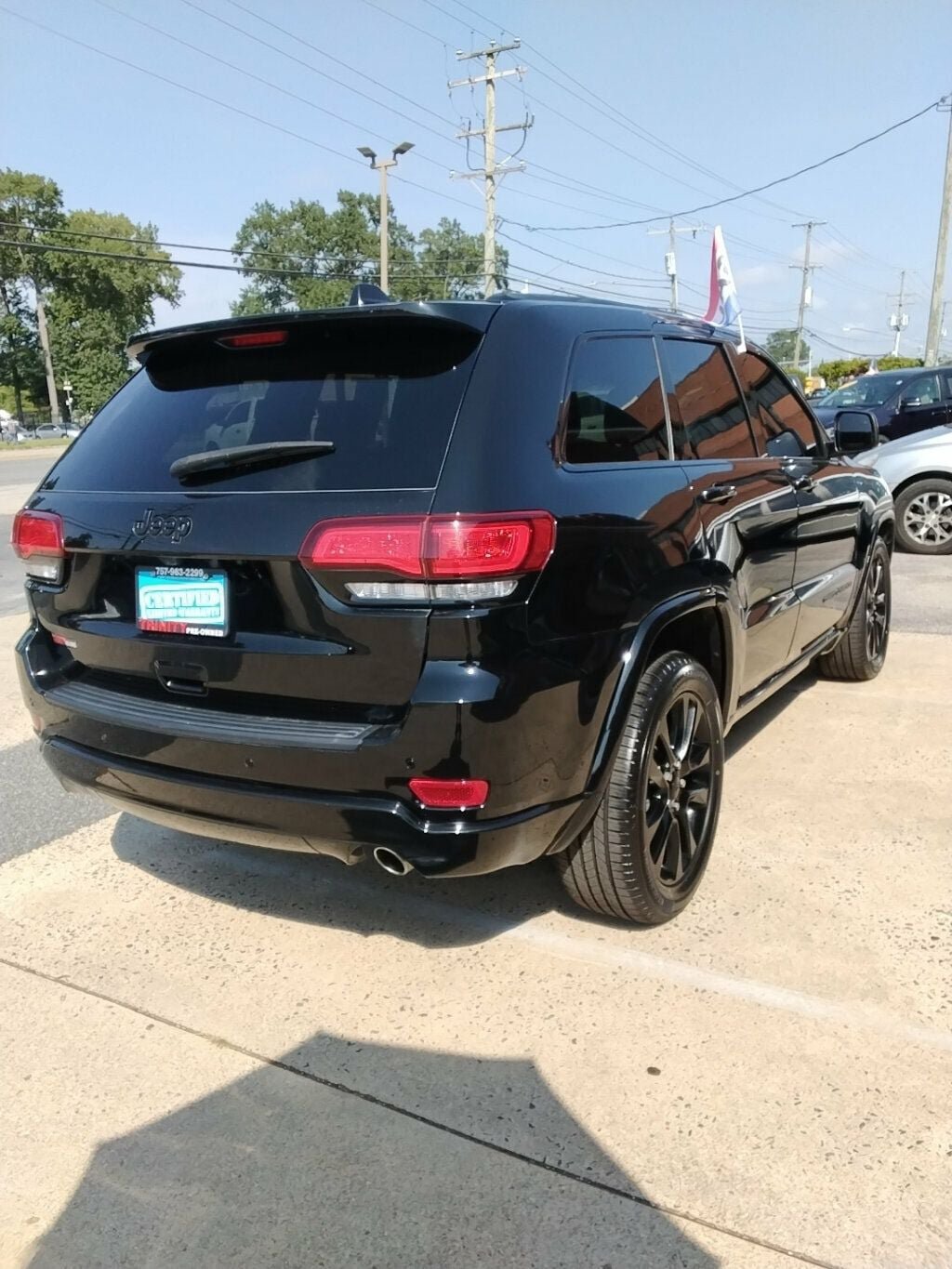 Used 2021 Jeep Grand Cherokee Laredo X RWD image 4