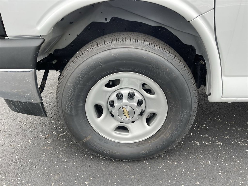 New 2025 Chevrolet Express 2500 w/ Driver Convenience Package image 6