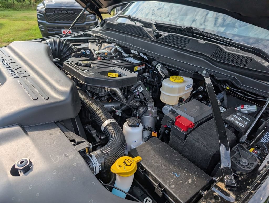 New 2026 RAM 3500 Big Horn AWD/4WD image 32