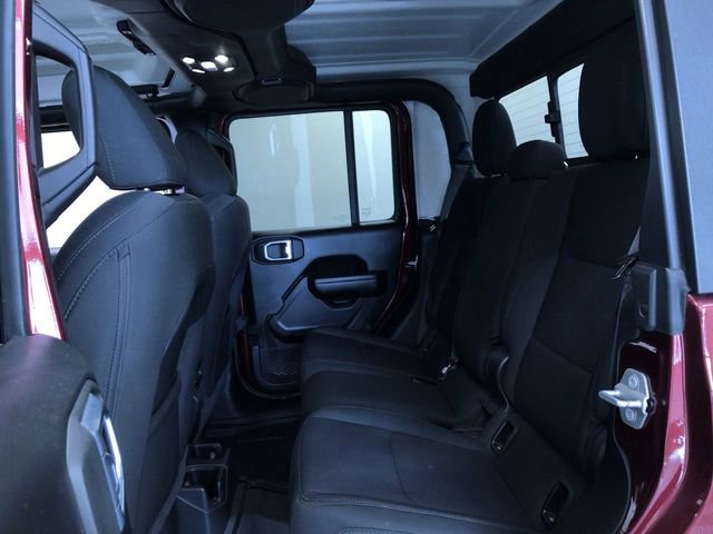 Used 2021 Jeep Gladiator Willys AWD/4WD image 15