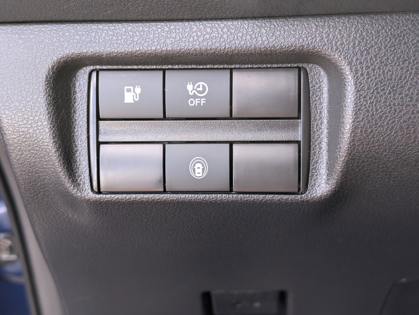 Certified 2025 Nissan Leaf S image 29