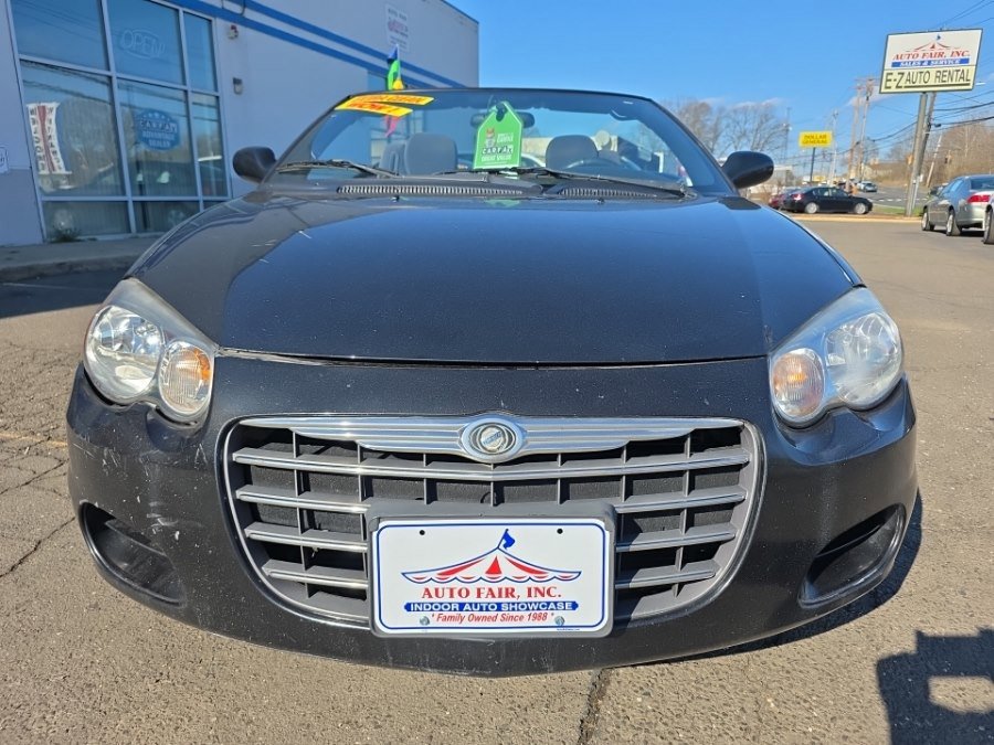 Used 2006 Chrysler Sebring Convertible image 2