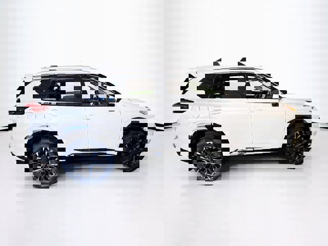 New 2026 Nissan Rogue Platinum image 4