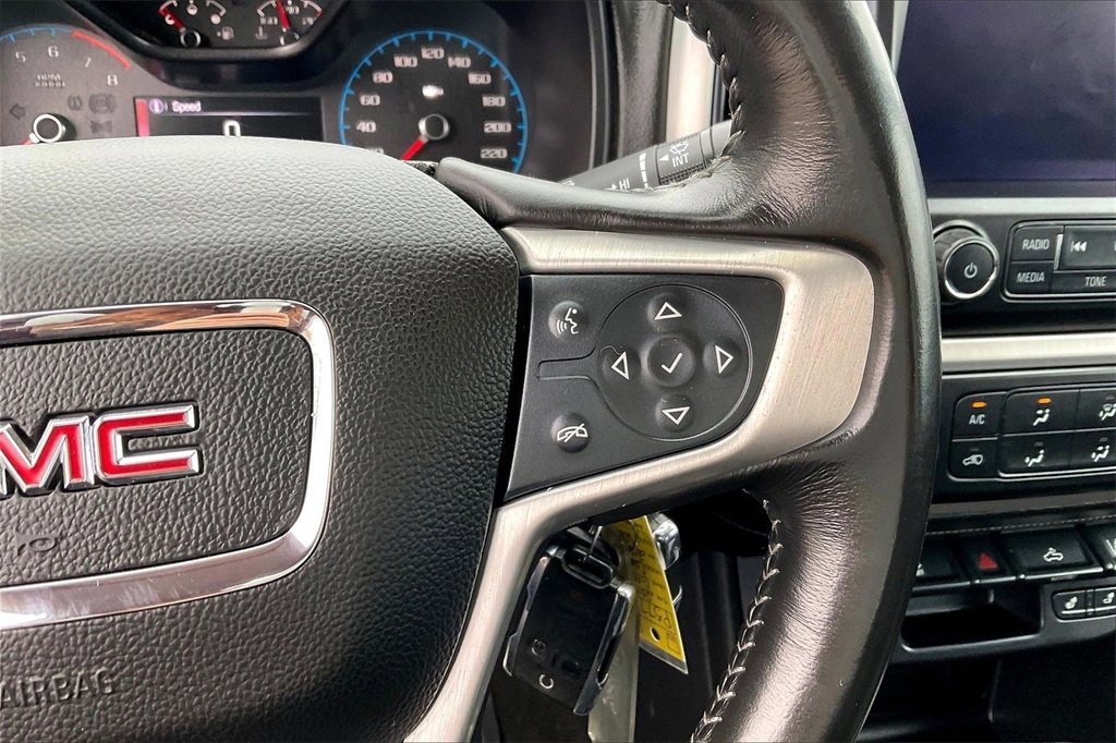 Used 2015 GMC Canyon SLT image 19