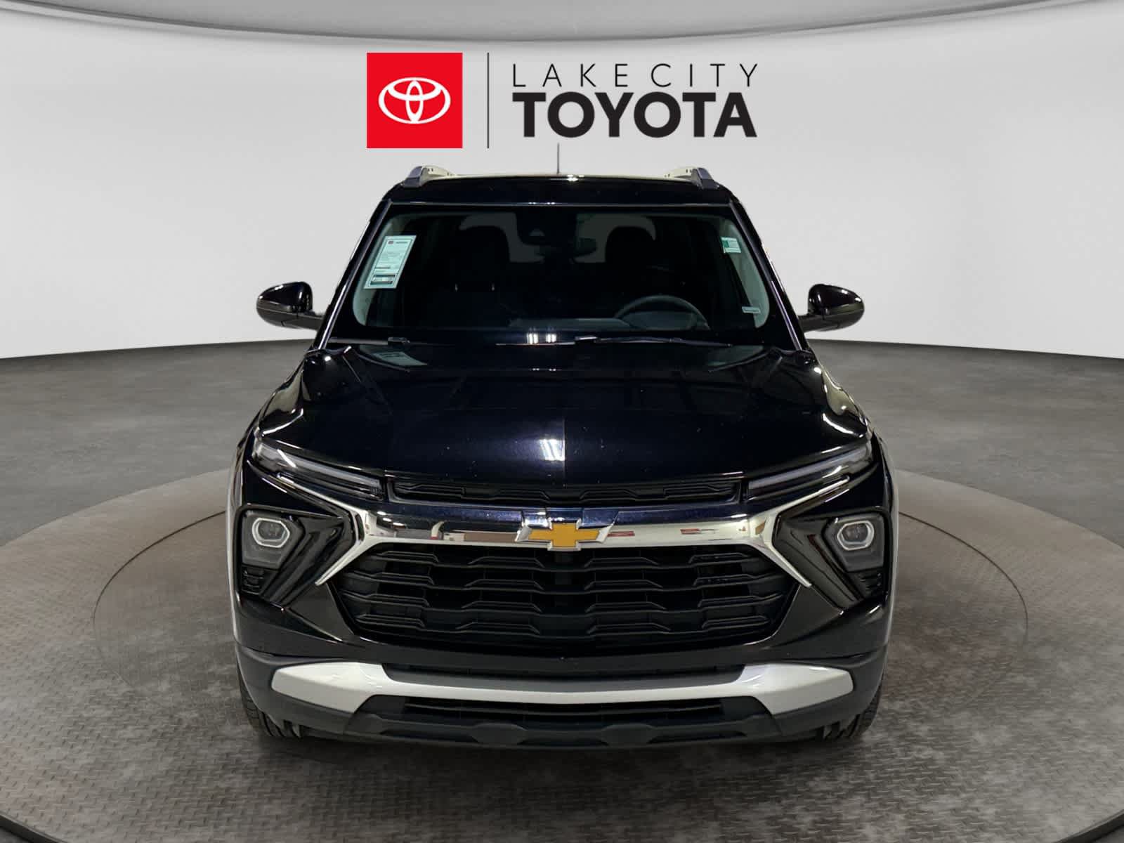 Used 2025 Chevrolet TrailBlazer LT AWD/4WD image 14