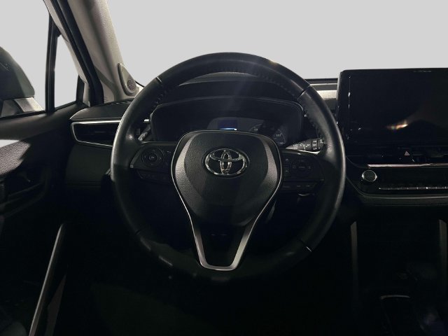 Used 2023 Toyota Corolla Cross LE w/ Moonroof Package AWD/4WD image 16